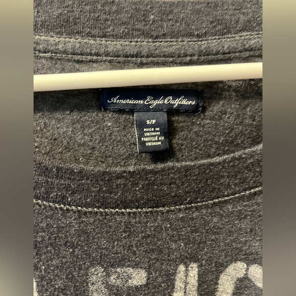 American Eagle 3/4 sleeve top - Picture 3 of 3